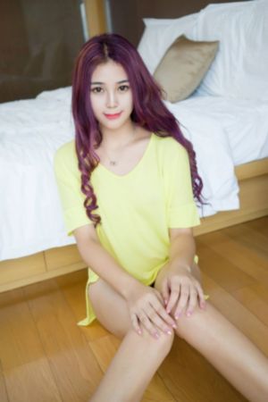 红衣小女孩